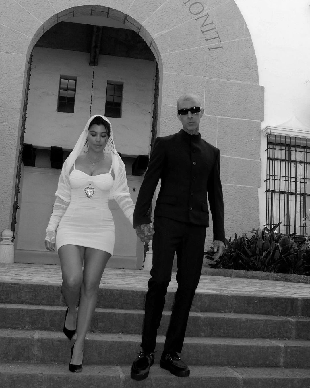 kourtney-kardashian-wedding-thefappening-cfd-4 Kourtney Kardashian Got Married