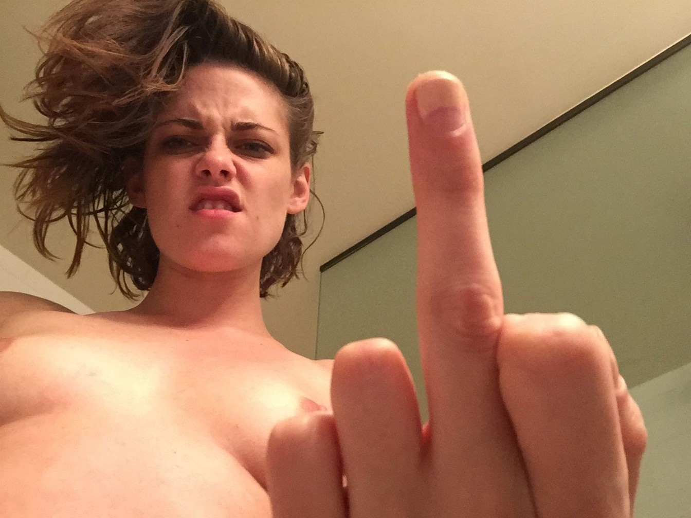 kristen-stewart-nude-leaked-content-2021-thefappening-cfd-32 Kristen Stewart Fuck Off