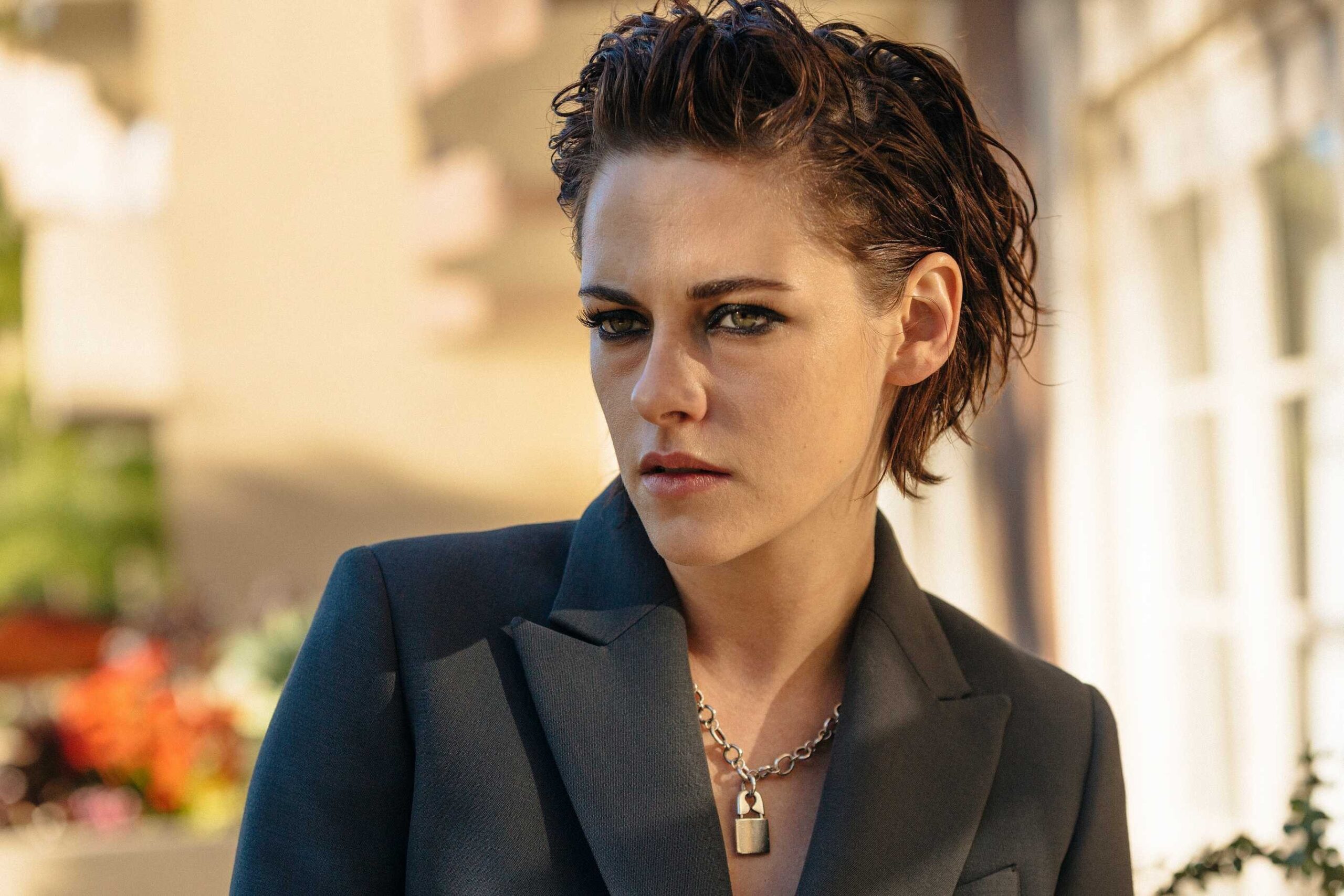 kristen stewart sexy 7 scaled