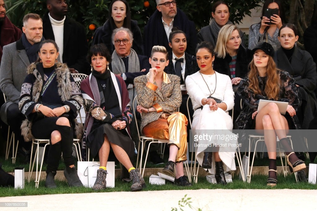 kristen-stewart-sexy-chanel-couture-18 kristen stewart sexy chanel couture 18