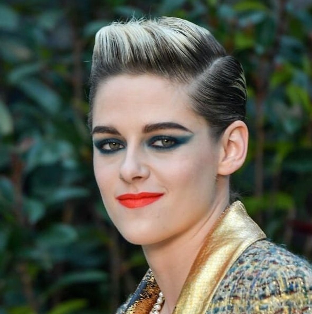 kristen-stewart-sexy-chanel-couture-26 kristen stewart sexy chanel couture 26