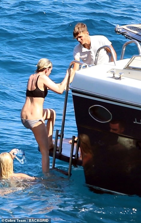 kristen stewart stella maxwell sexy thefappening cfd 1