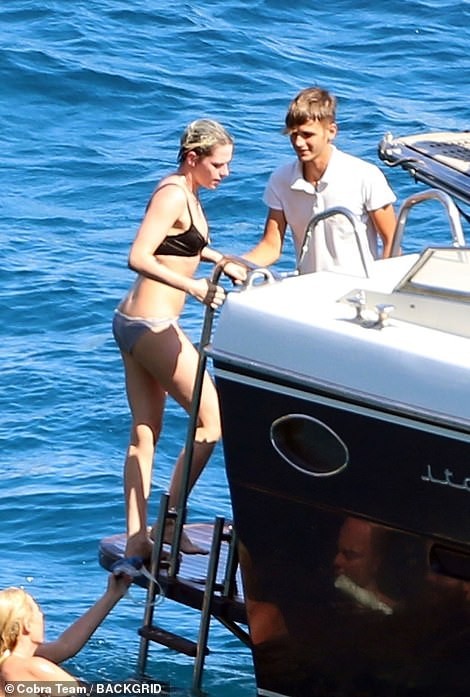 kristen stewart stella maxwell sexy thefappening cfd 2