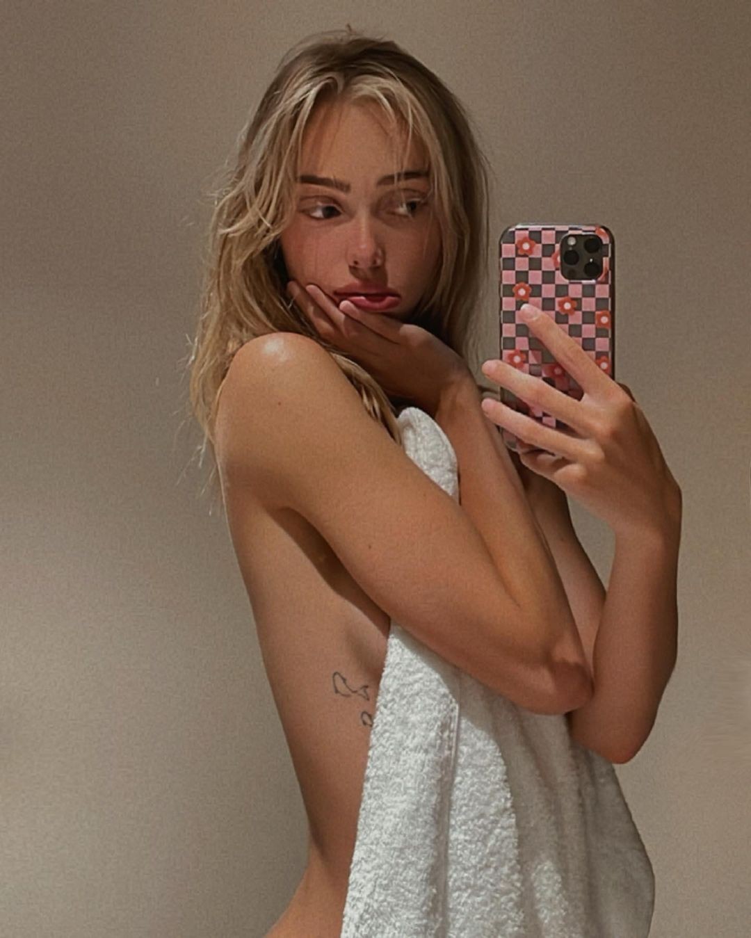 kristin-linkletter-hot-selfie-thefappening-cfd-6 Kristin Linkletter Leaked Selfie