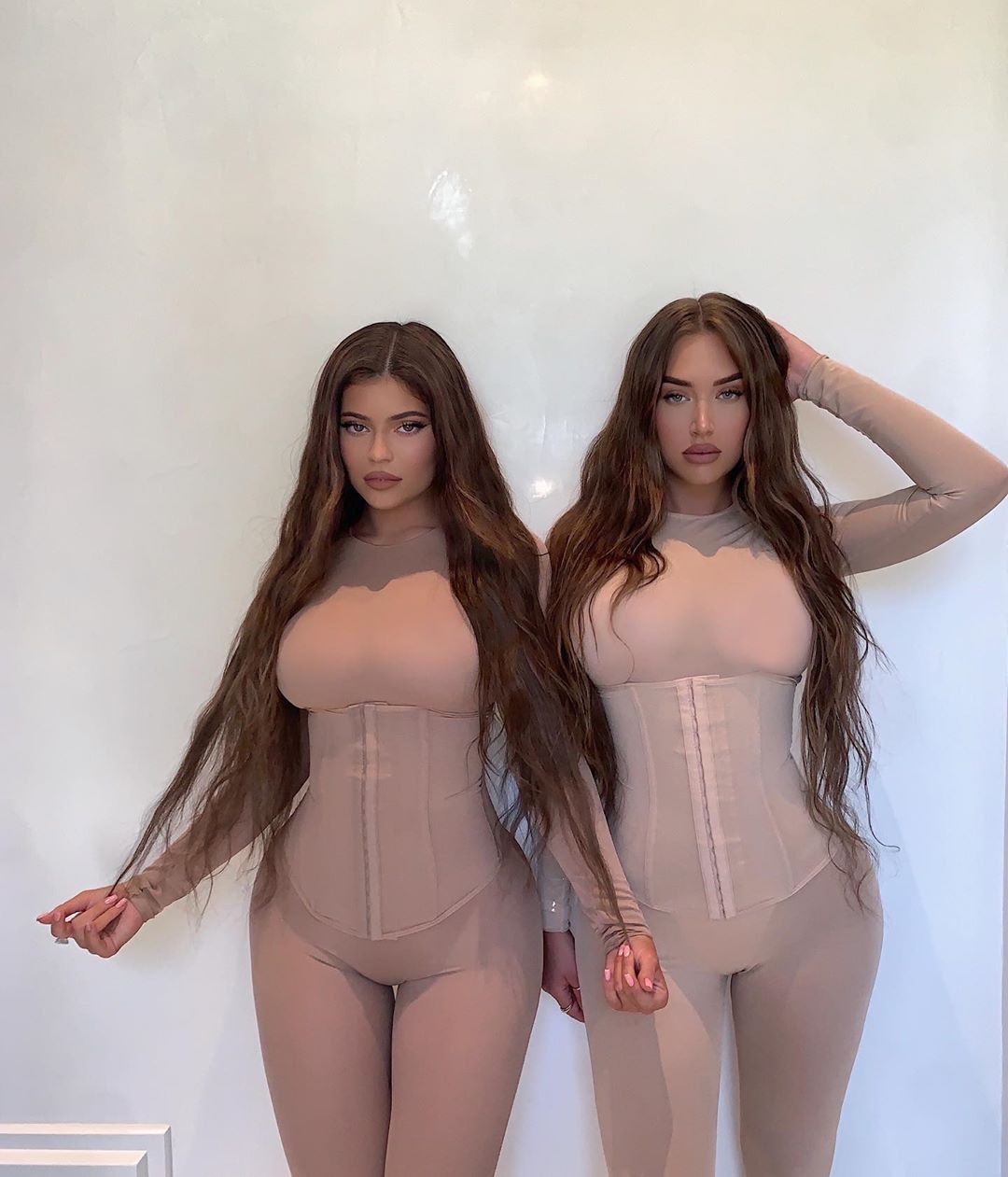 kylie-jenner-and-anastasia-karanikolaou-twins-in-skims-thefappening-cfd-2 kylie jenner and anastasia karanikolaou twins in skims thefappening cfd 2