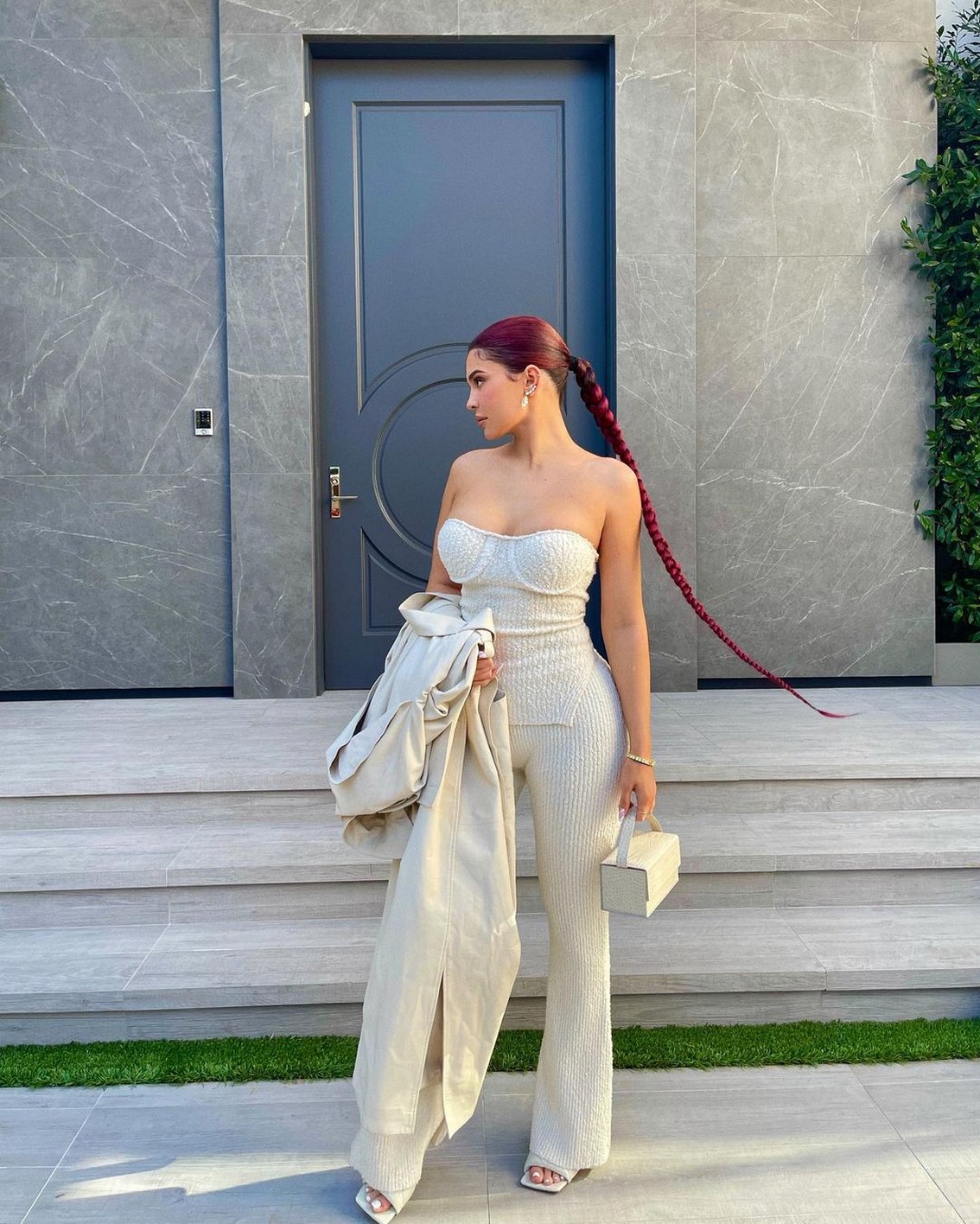 kylie-jenner-in-a-bikini-and-corset-thefappening-cfd-10 Kylie Jenner In A Corset