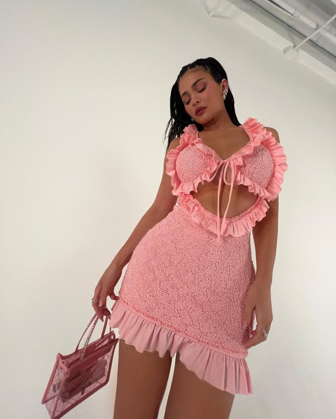 kylie-jenner-pink-dress-thefappening-cfd-3-1 Kylie Jenner Sexy