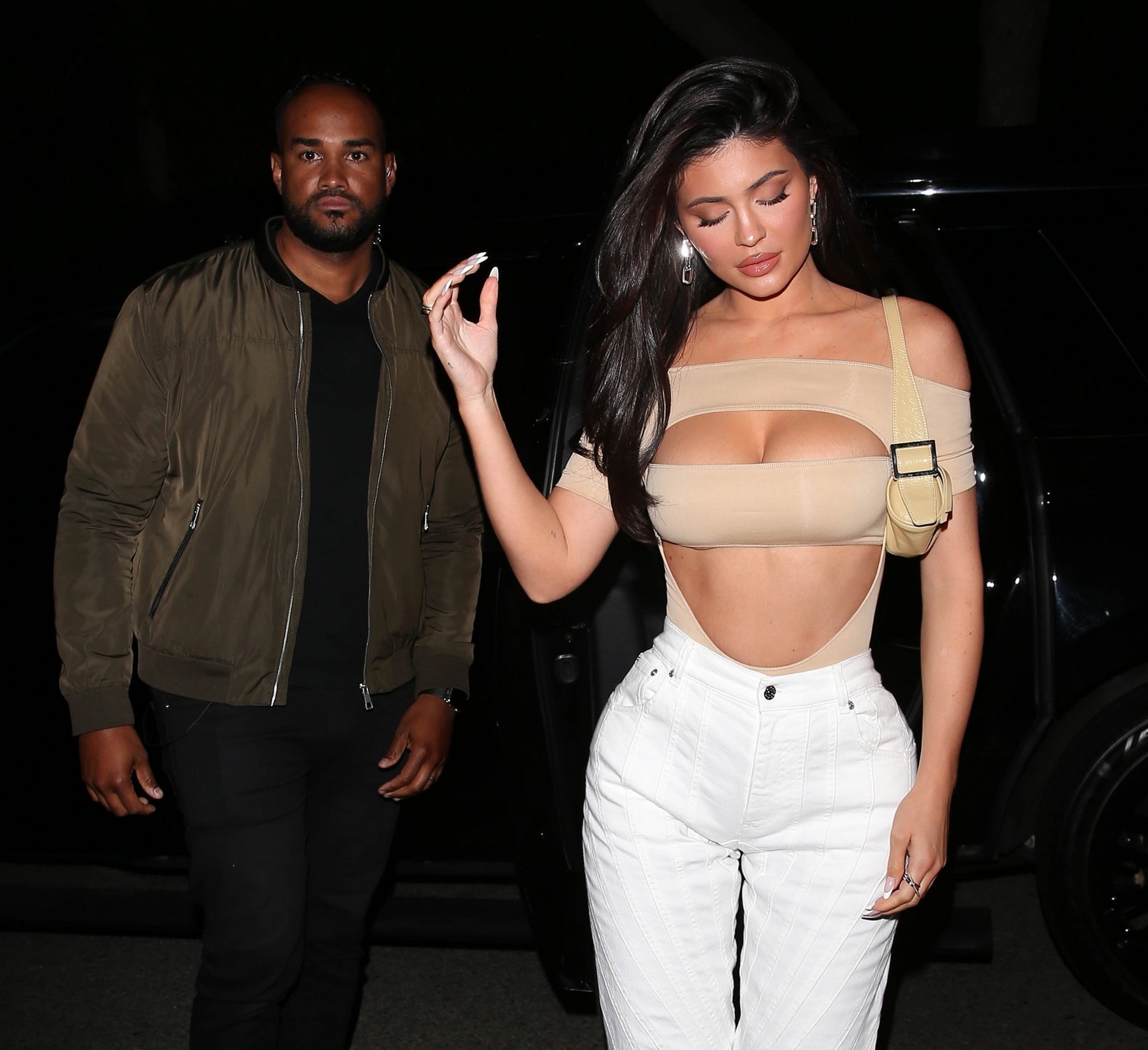 kylie-jenner-sexy-look-in-beverly-hills-thefappening-pro-11 kylie jenner sexy look in beverly hills thefappening pro 11