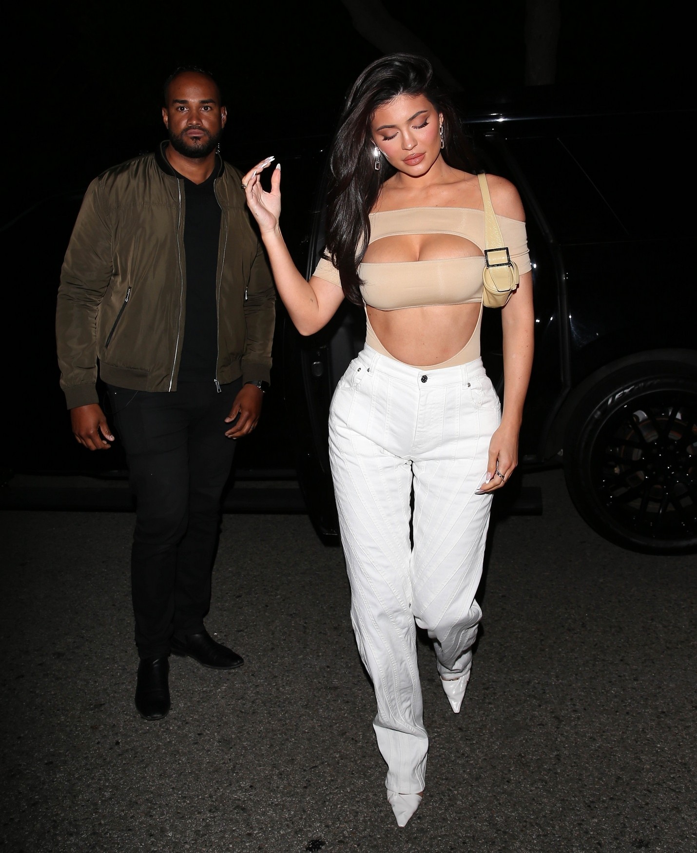 kylie-jenner-sexy-look-in-beverly-hills-thefappening-pro-4 kylie jenner sexy look in beverly hills thefappening pro 4
