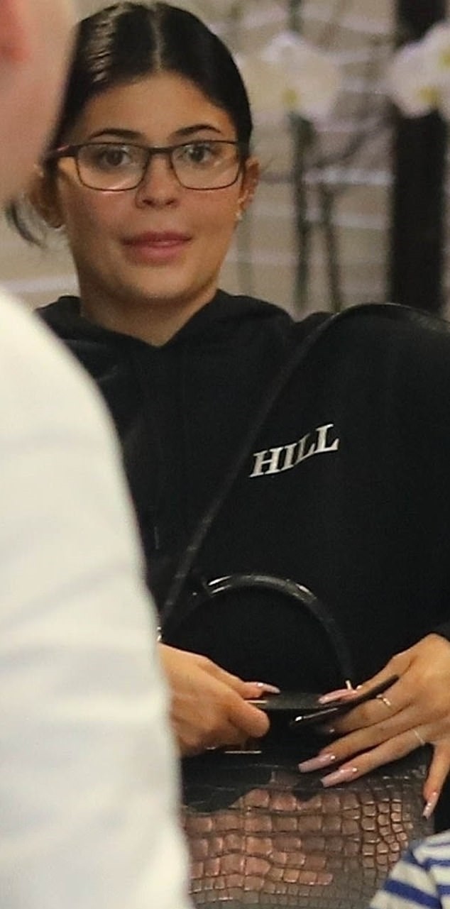 kylie-jenner-sexy-nerd-4 kylie jenner sexy nerd 4