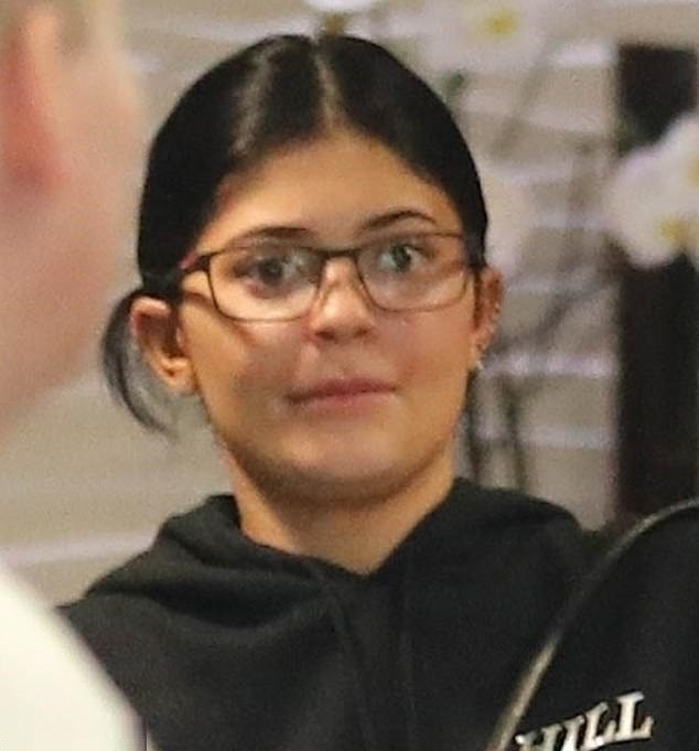 kylie-jenner-sexy-nerd-5 kylie jenner sexy nerd 5