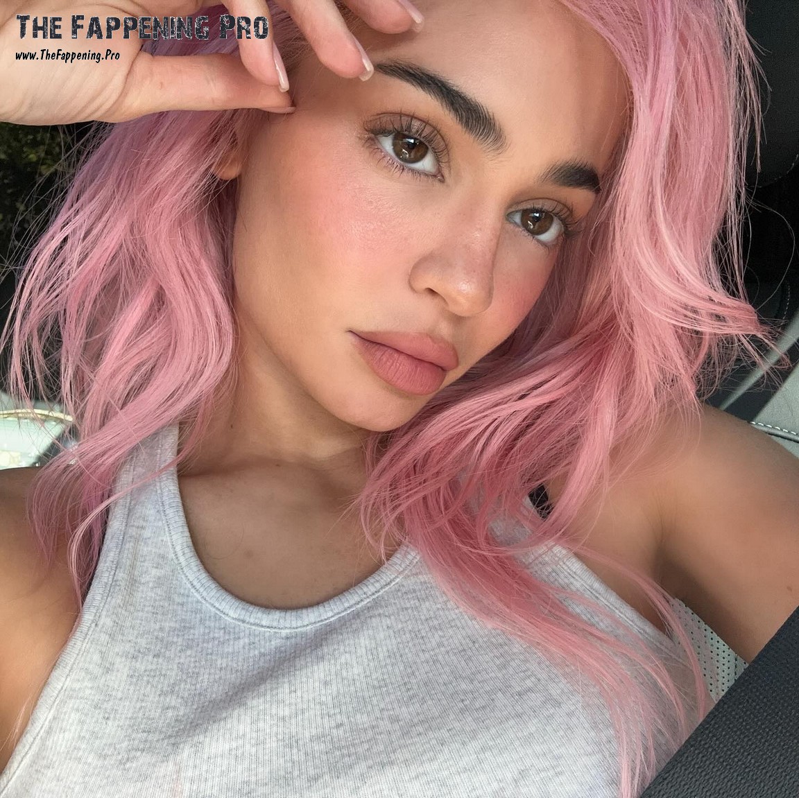 kylie-jenner-sexy-pink-hair-thefappening-cfd-3 Kylie Jenner Fappening