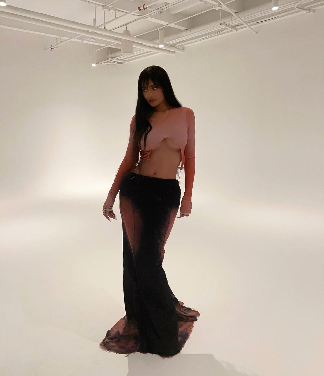 kylie-jenner-tits-thefappening-cfd-1 Kylie Jenner Underboobs