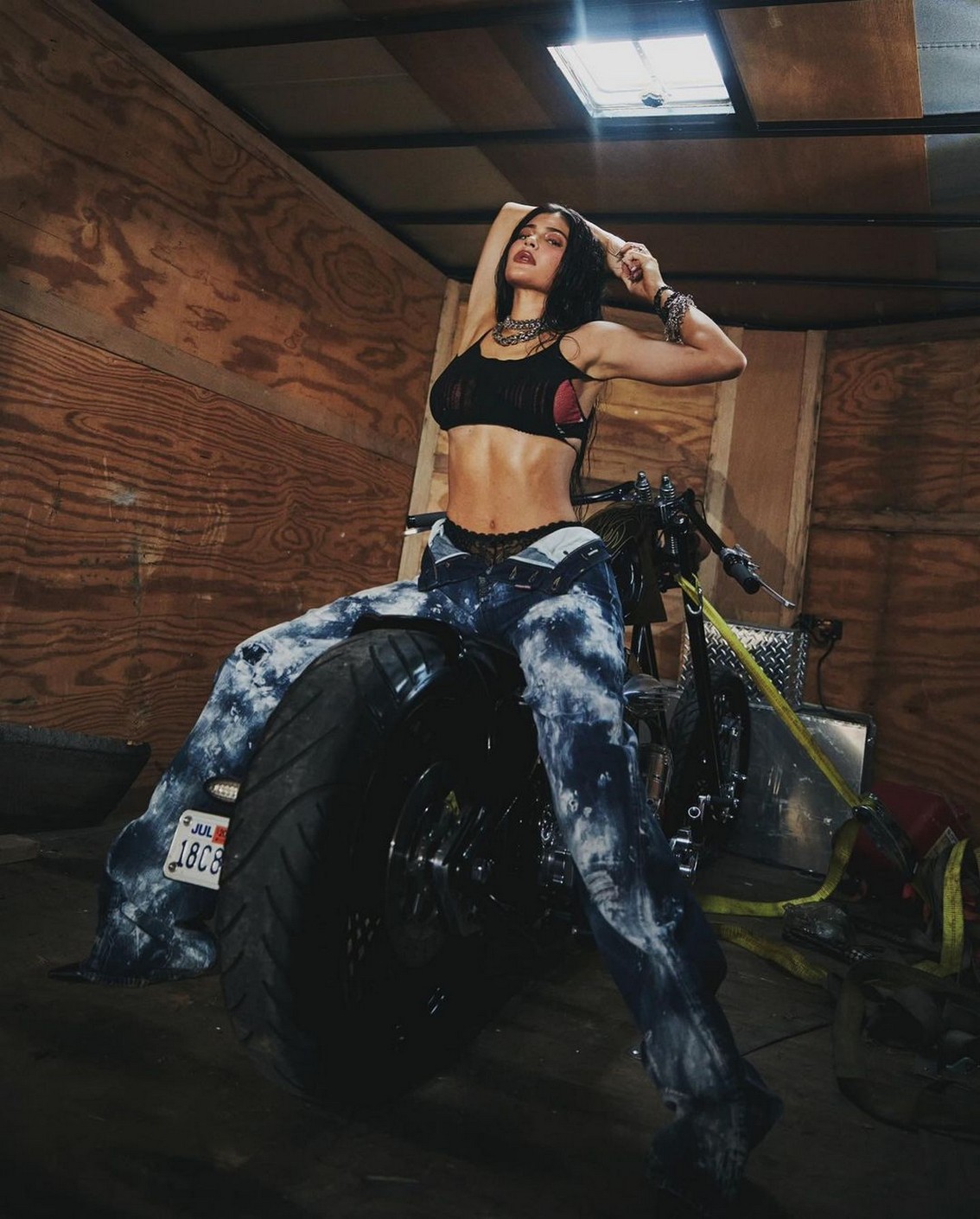 kylie-jenner-tmrw-magazine-thefappening-cfd-5 Kylie Jenner Fappening