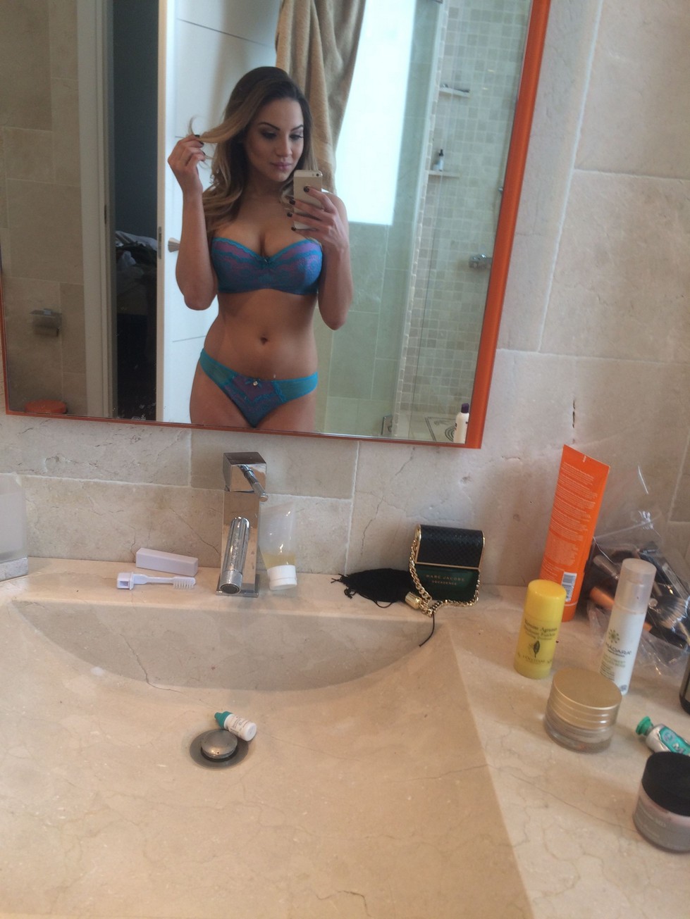 lacey-banghard-46-nude-thefappening-pro_ lacey banghard 46 nude thefappening pro