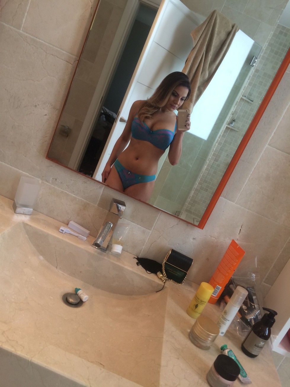 lacey-banghard-49-nude-thefappening-pro_ lacey banghard 49 nude thefappening pro