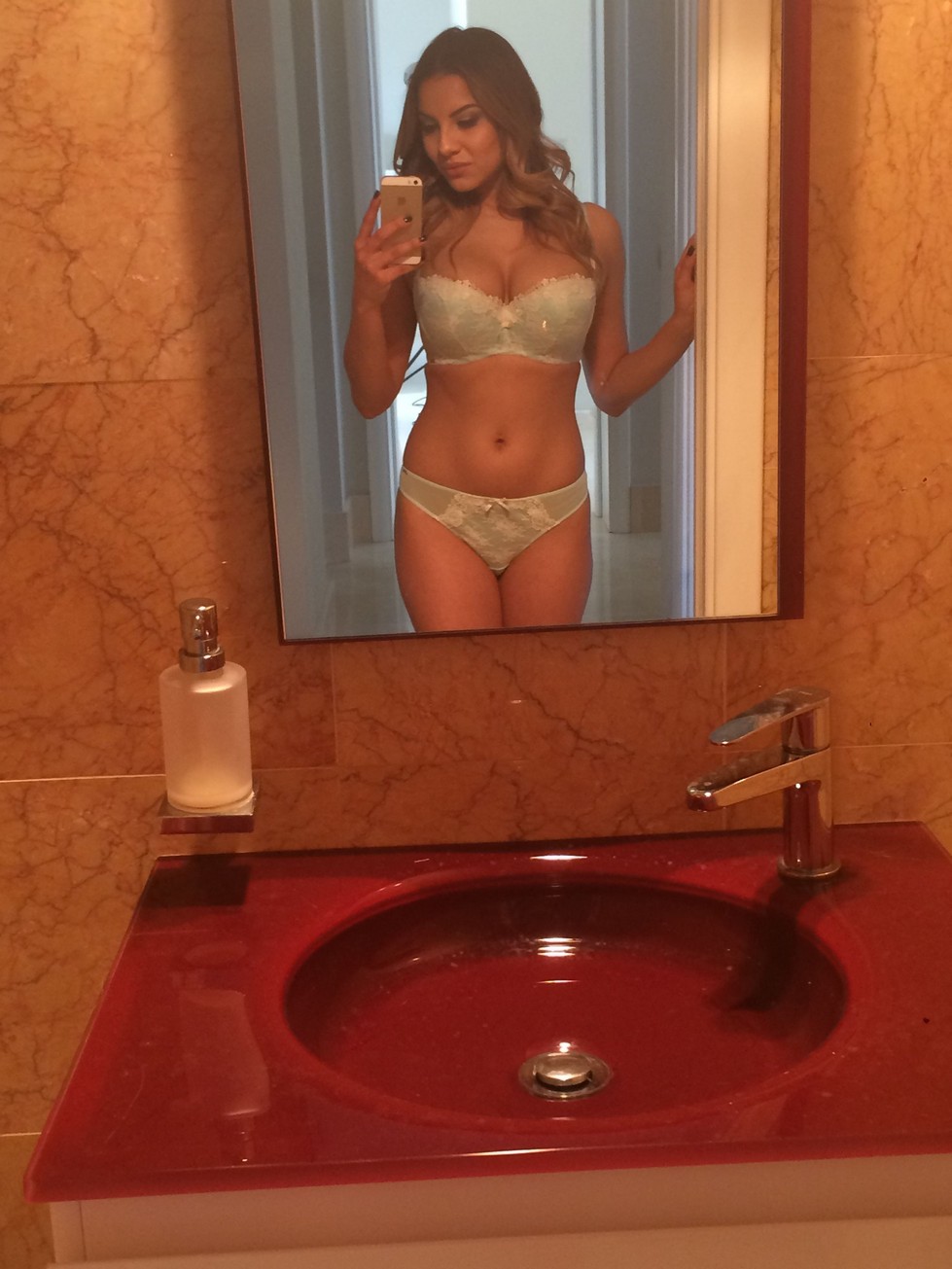 lacey-banghard-63-nude-thefappening-pro_ lacey banghard 63 nude thefappening pro