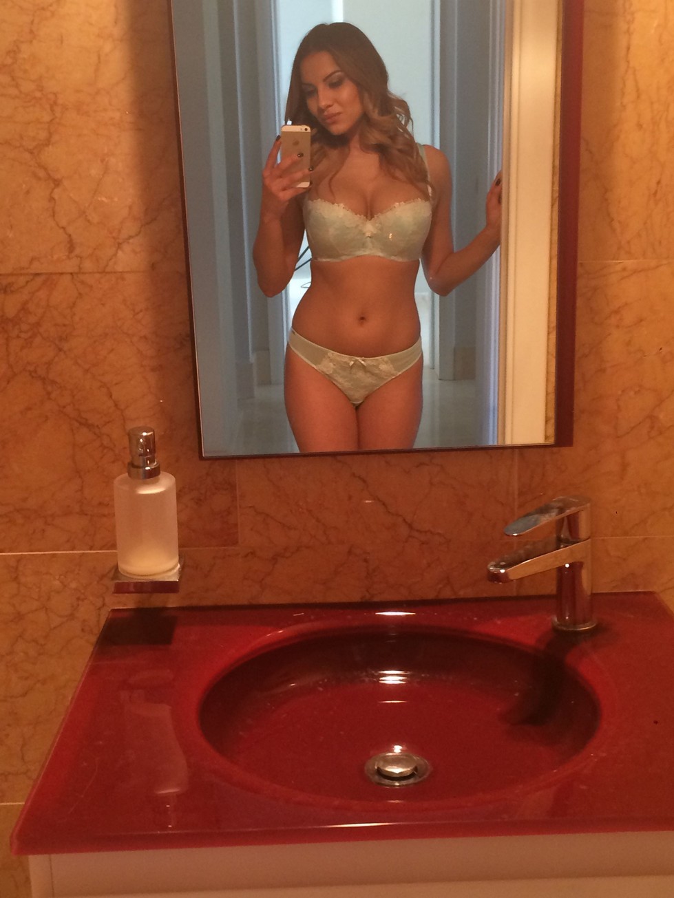 lacey-banghard-64-nude-thefappening-pro_ lacey banghard 64 nude thefappening pro