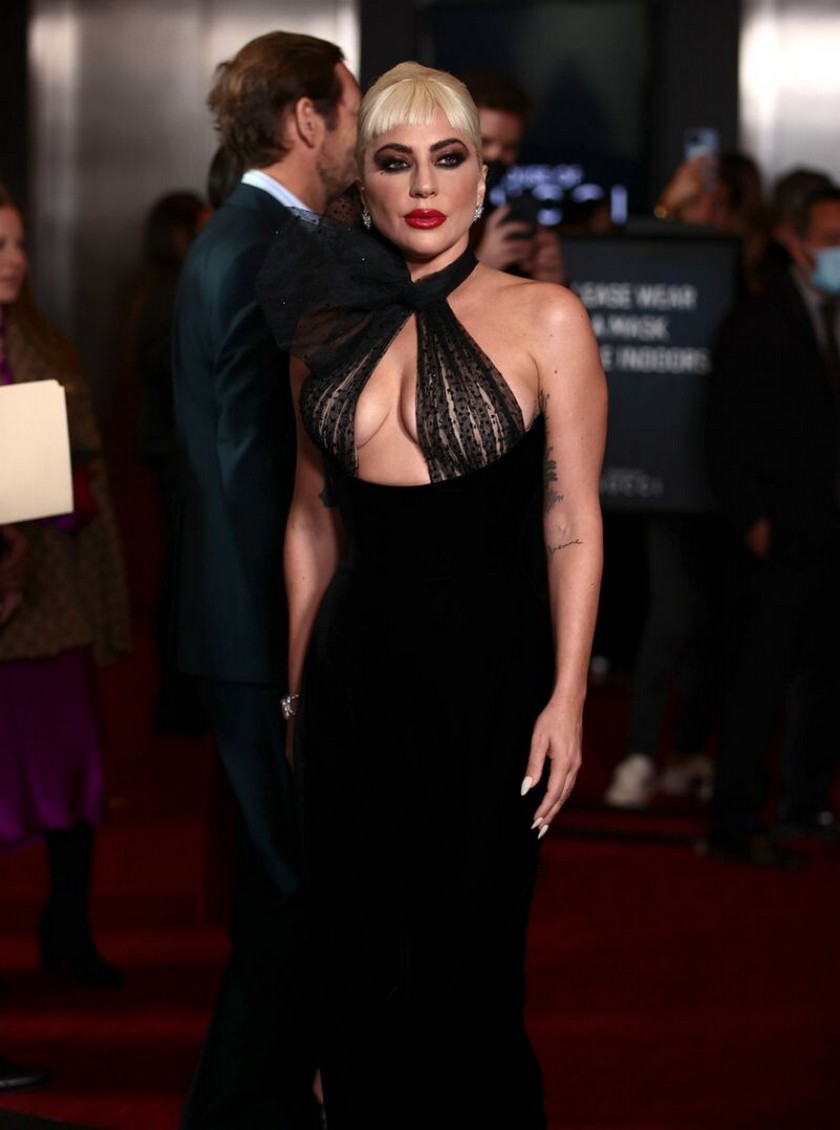lady-gaga-flaunts-her-tits-thefappening-cfd-7-1 Lady Gaga Flaunts Her Tits At The Premiere Of "House Of Gucci"