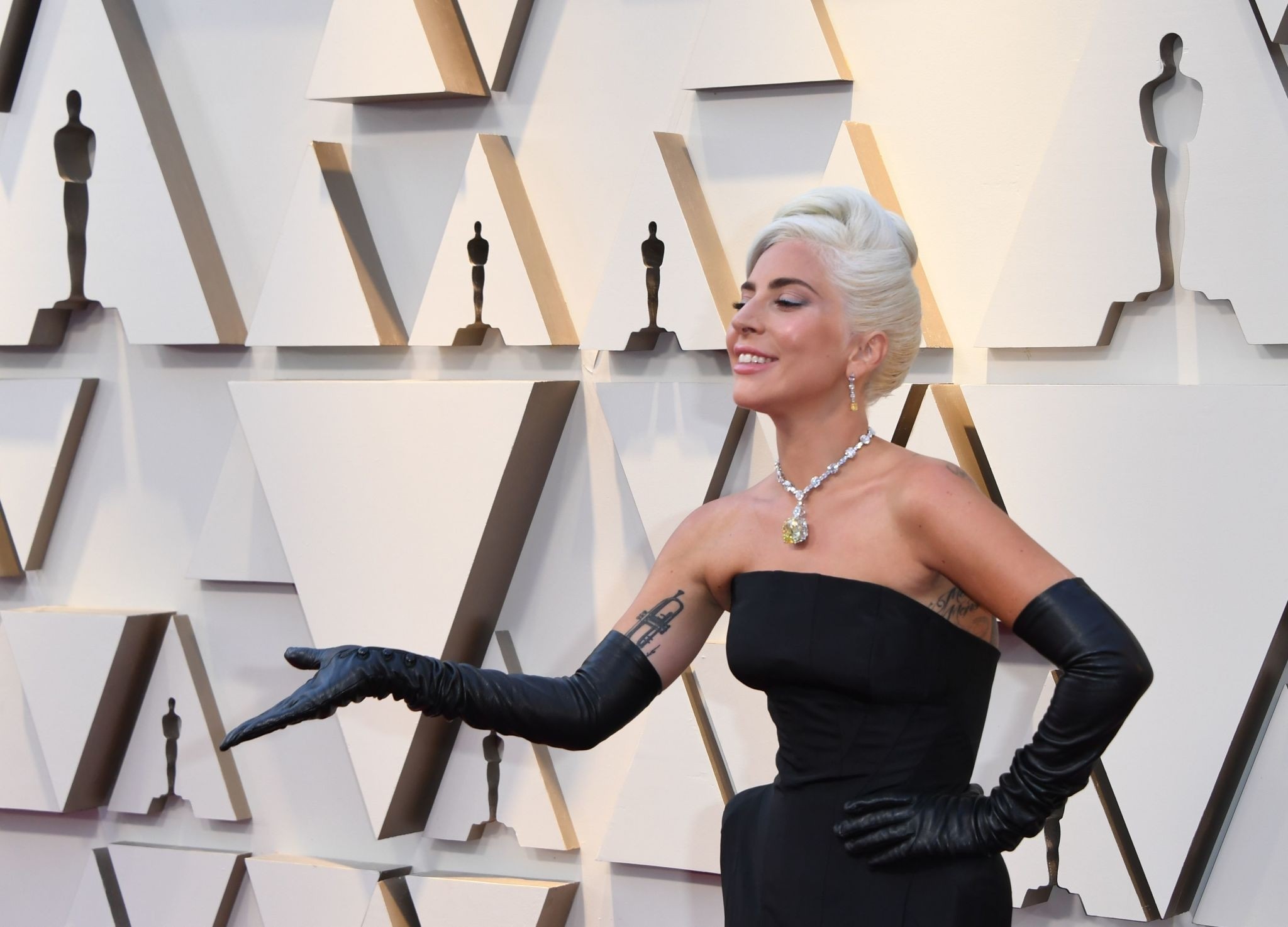 lady-gaga-sexy-academy-award-7 lady gaga sexy academy award 7