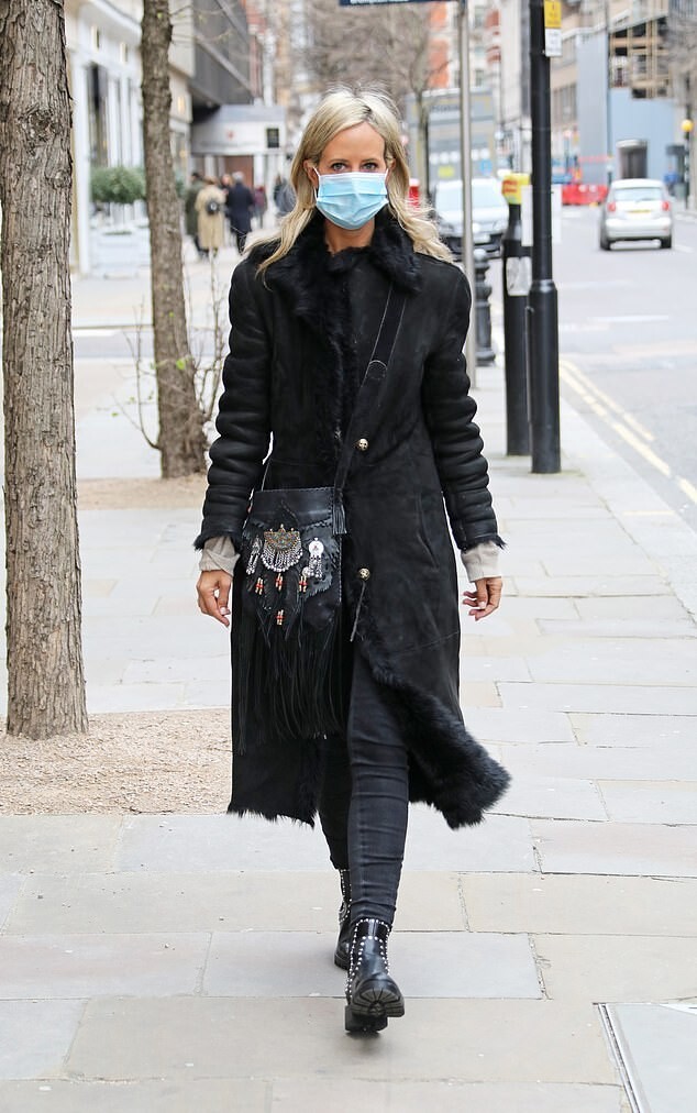 lady-victoria-hervey-wears-a-filter-mask-thefappening-pro-1 lady victoria hervey wears a filter mask thefappening pro 1
