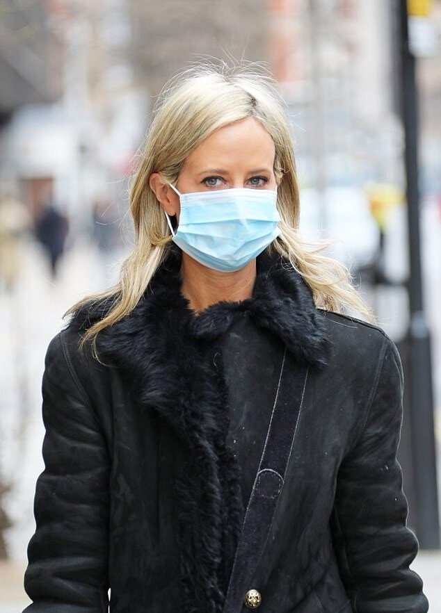lady-victoria-hervey-wears-a-filter-mask-thefappening-pro-2 Lady Victoria Hervey Wears A Filter Mask