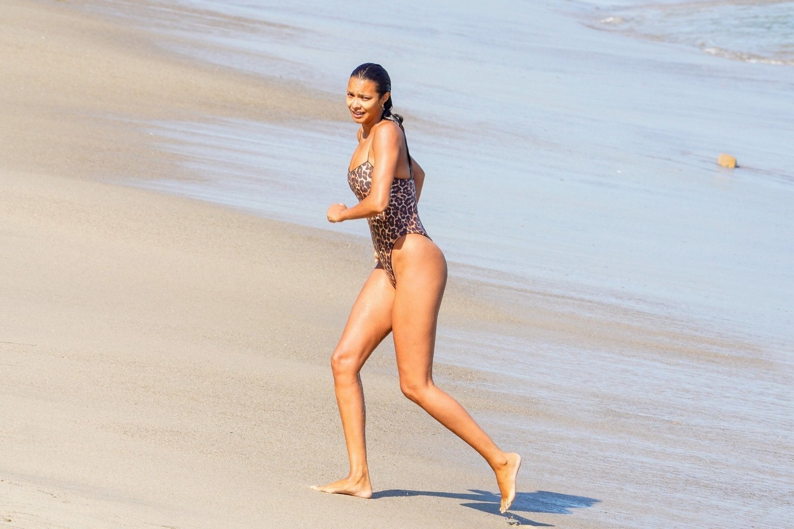 lais-ribeiro-sexy-leopard-bikini-thefappening-pro-12 lais ribeiro sexy leopard bikini thefappening pro 12