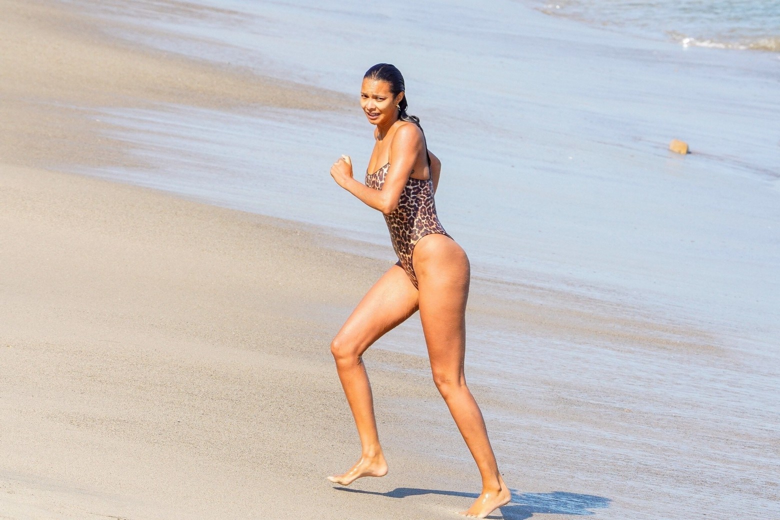 lais-ribeiro-sexy-leopard-bikini-thefappening-pro-34 lais ribeiro sexy leopard bikini thefappening pro 34