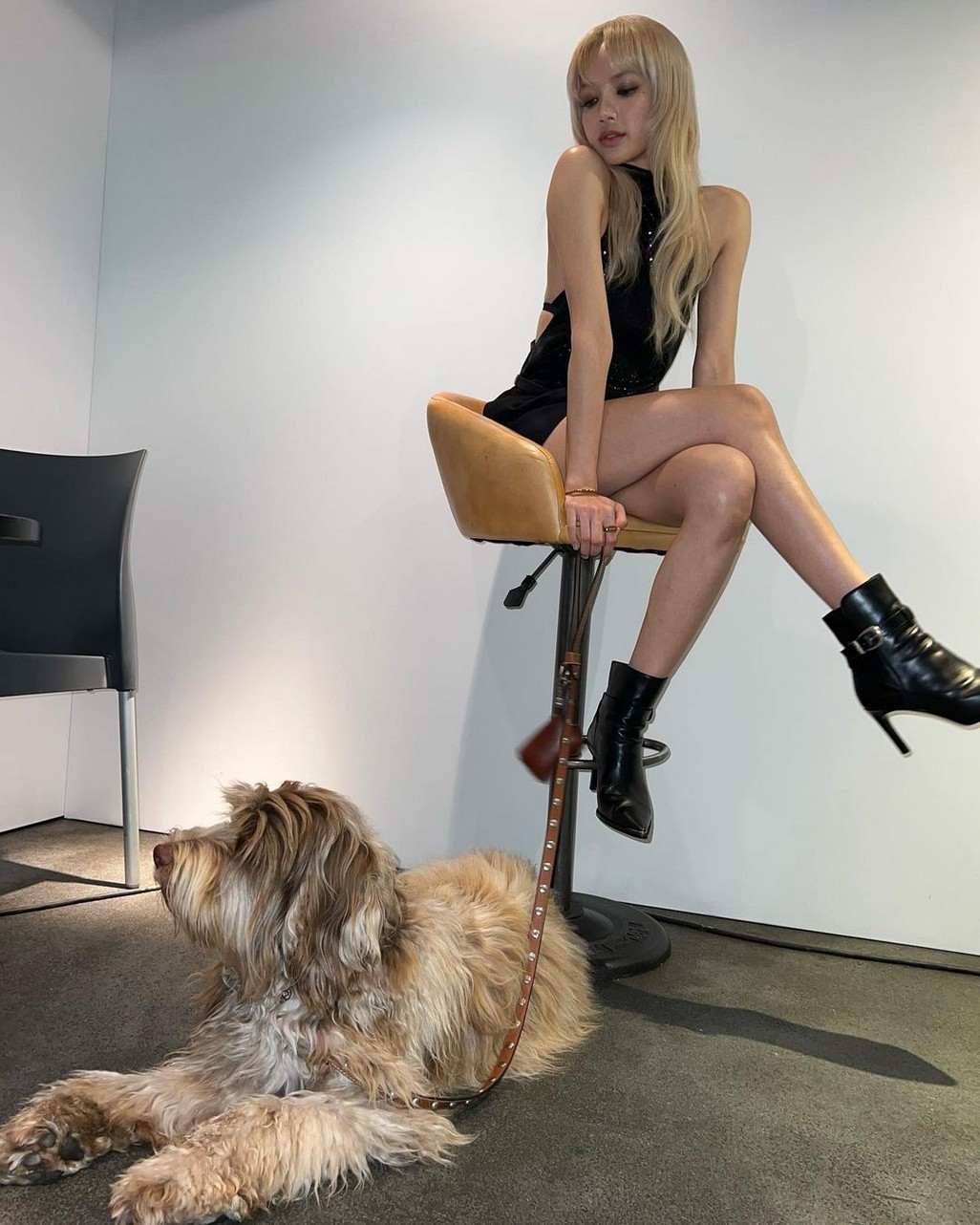 lalisa-manoban-sexy-thefappening-cfd-23 Lalisa Manoban Cross Legs