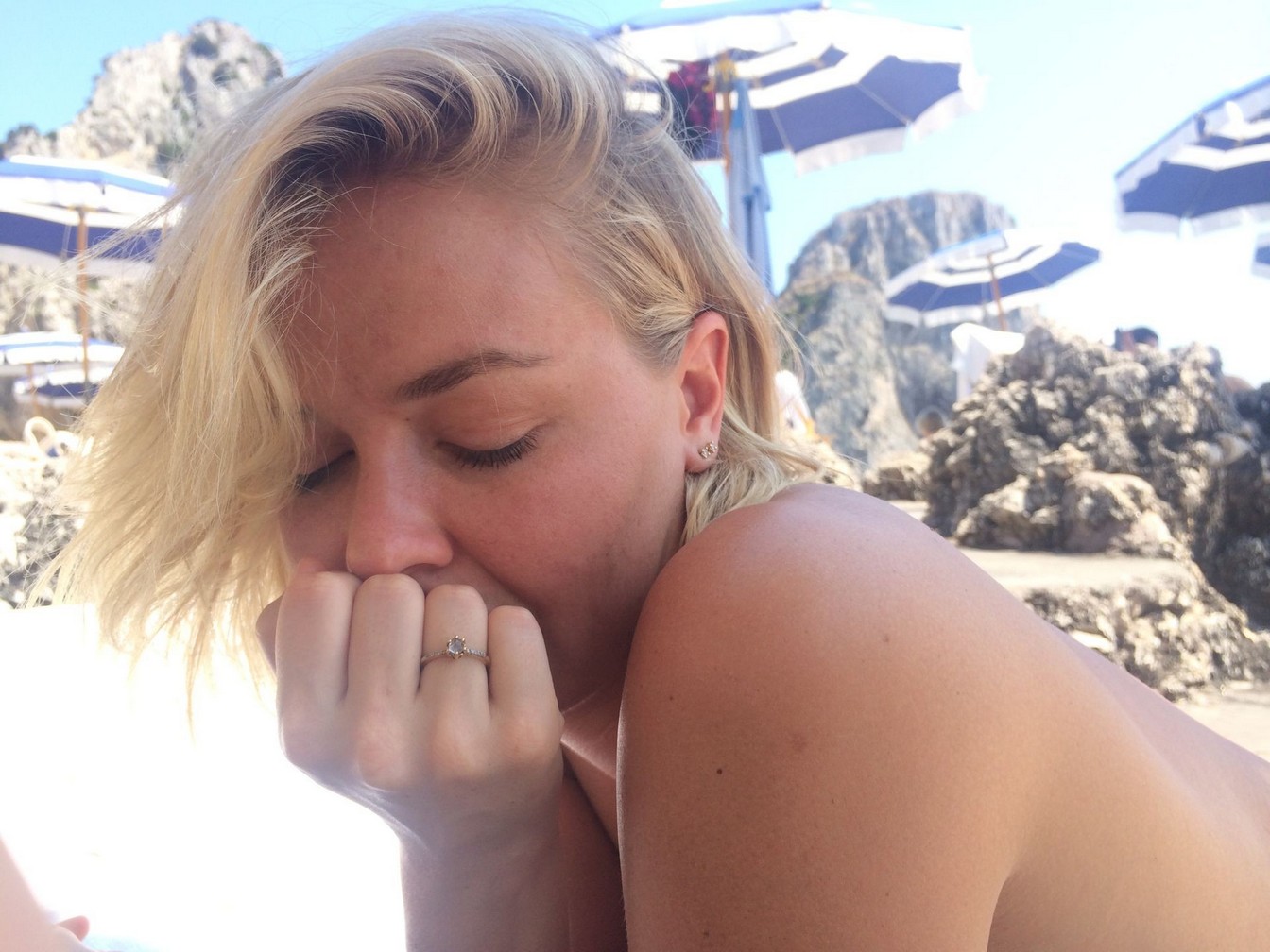 lara-bingle-nude-33 lara bingle nude 33