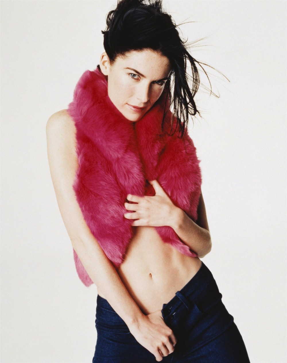 lara-flynn-boyle-explicit-sexy-images-10 lara flynn boyle explicit sexy images 10