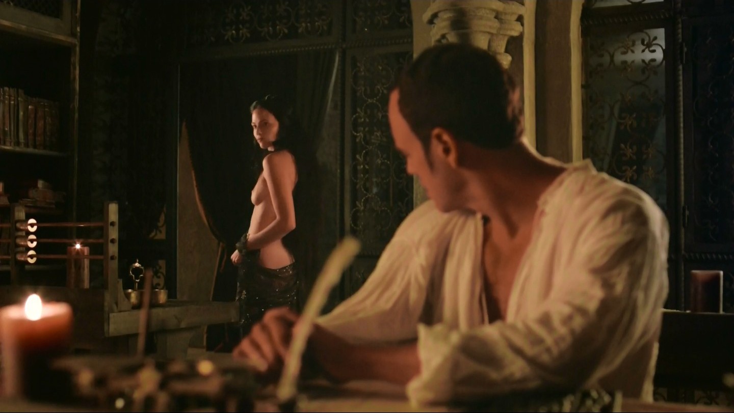 lara-pulver-nude-sexy-26 lara-pulver-nude-sexy-26