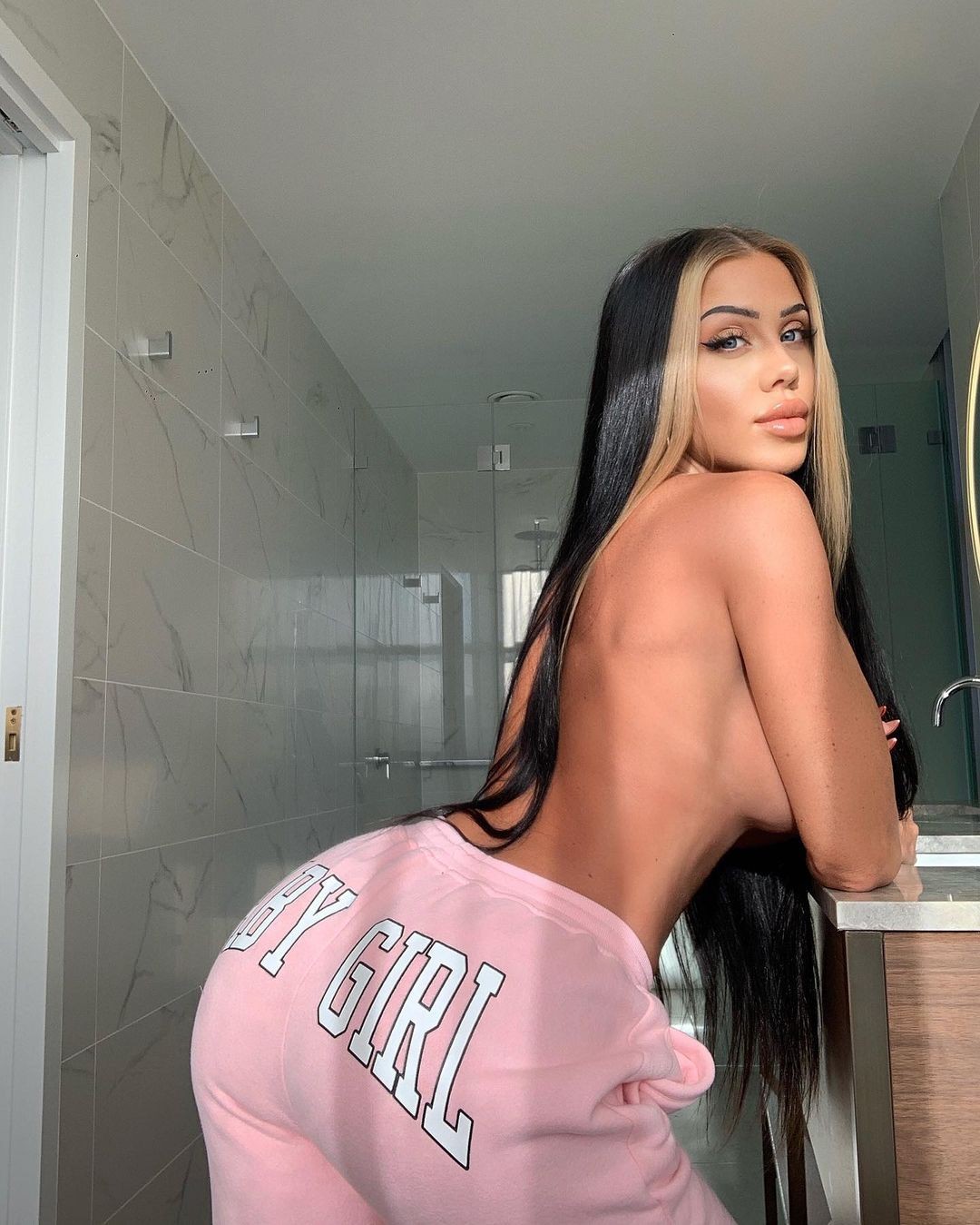 laura-amy-sexy-thefappeningpro-13 Laura Amy Topless