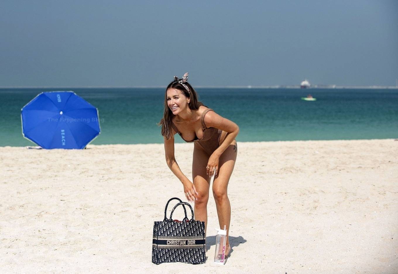 laura anderson sexy bikini ass in dubai thefappening cfd 10