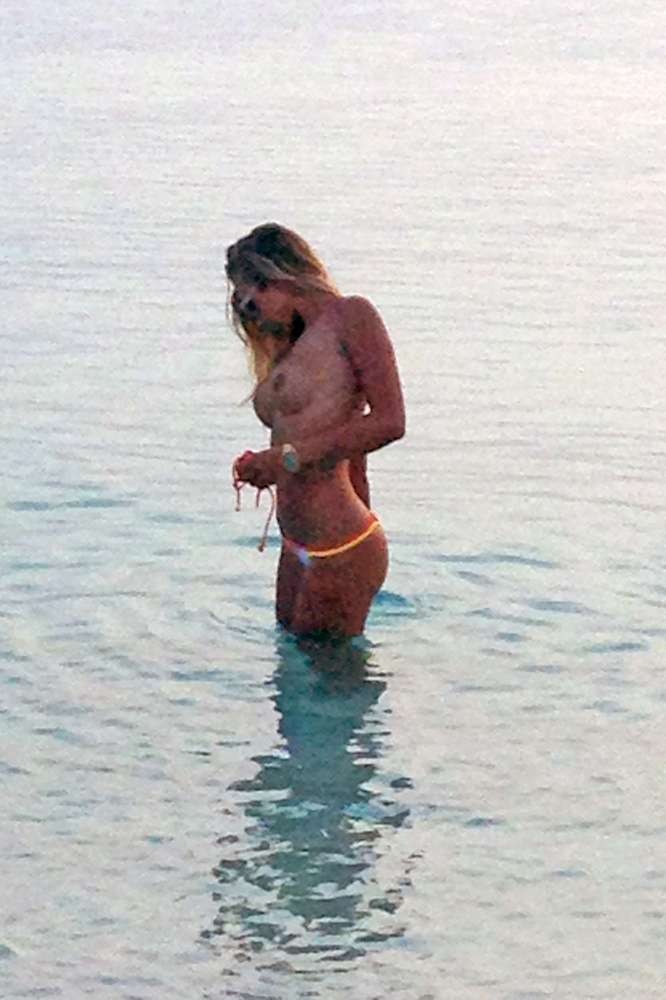laura-cremaschi-nude-topless-9 laura cremaschi nude topless 9