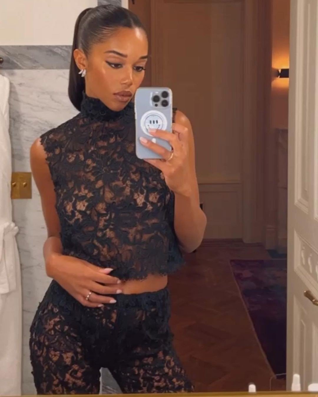 laura-harrier-selfie-thefappening-cfd-15 Laura Harrier Leaked Selfie