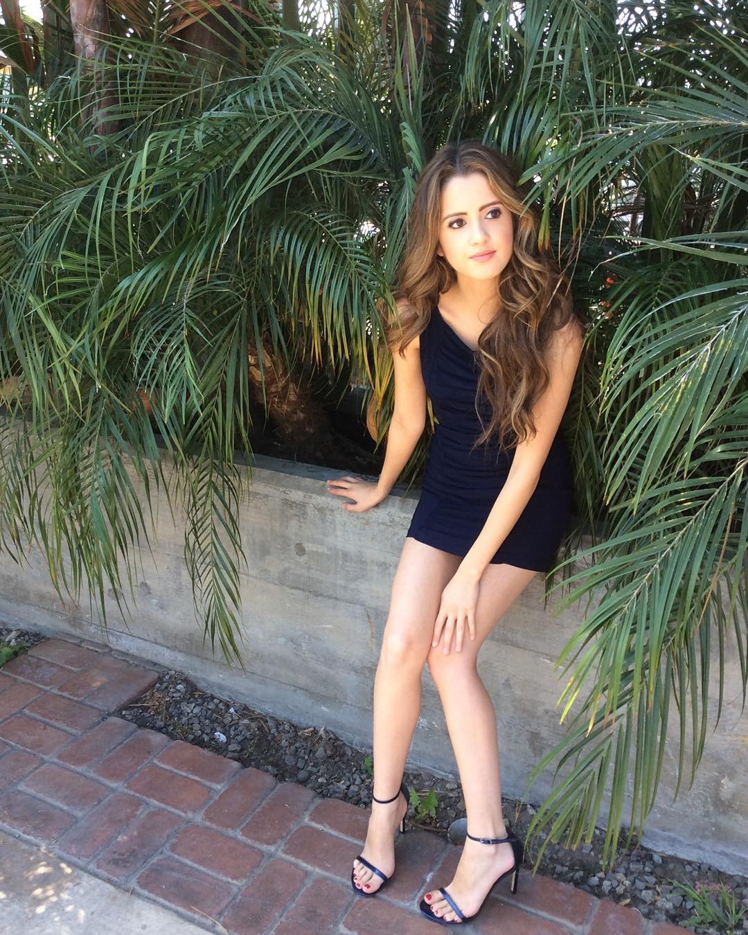 laura-marano-leggy-thefappening-cfd-10 laura marano leggy thefappening cfd 10