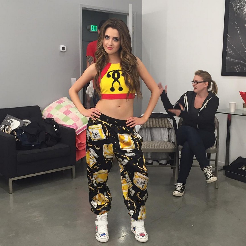 laura-marano-sexy-thefappening-cfd-7 laura marano sexy thefappening cfd 7