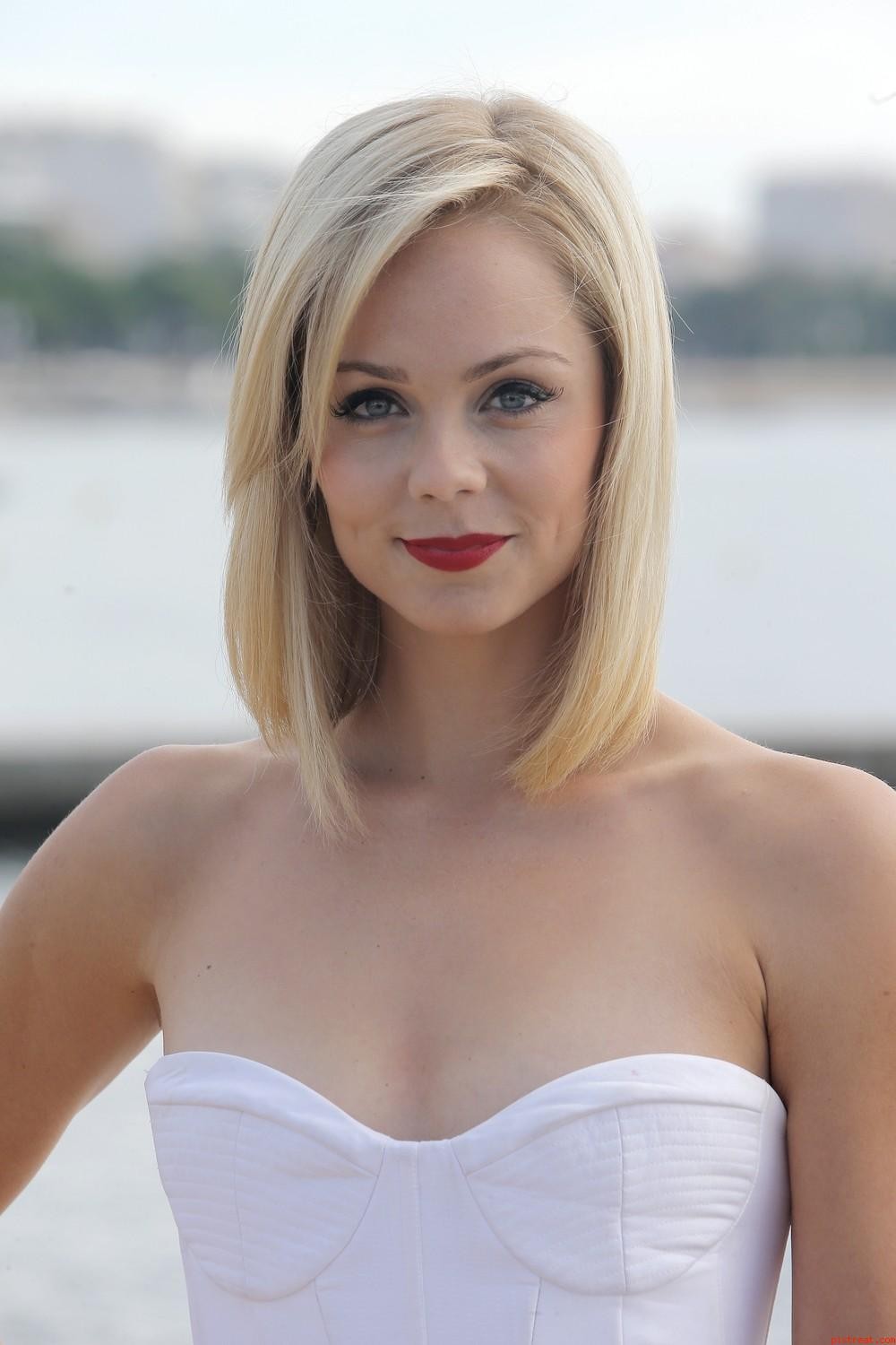 laura-vandervoort-naked-sexy-61 laura vandervoort naked sexy 61