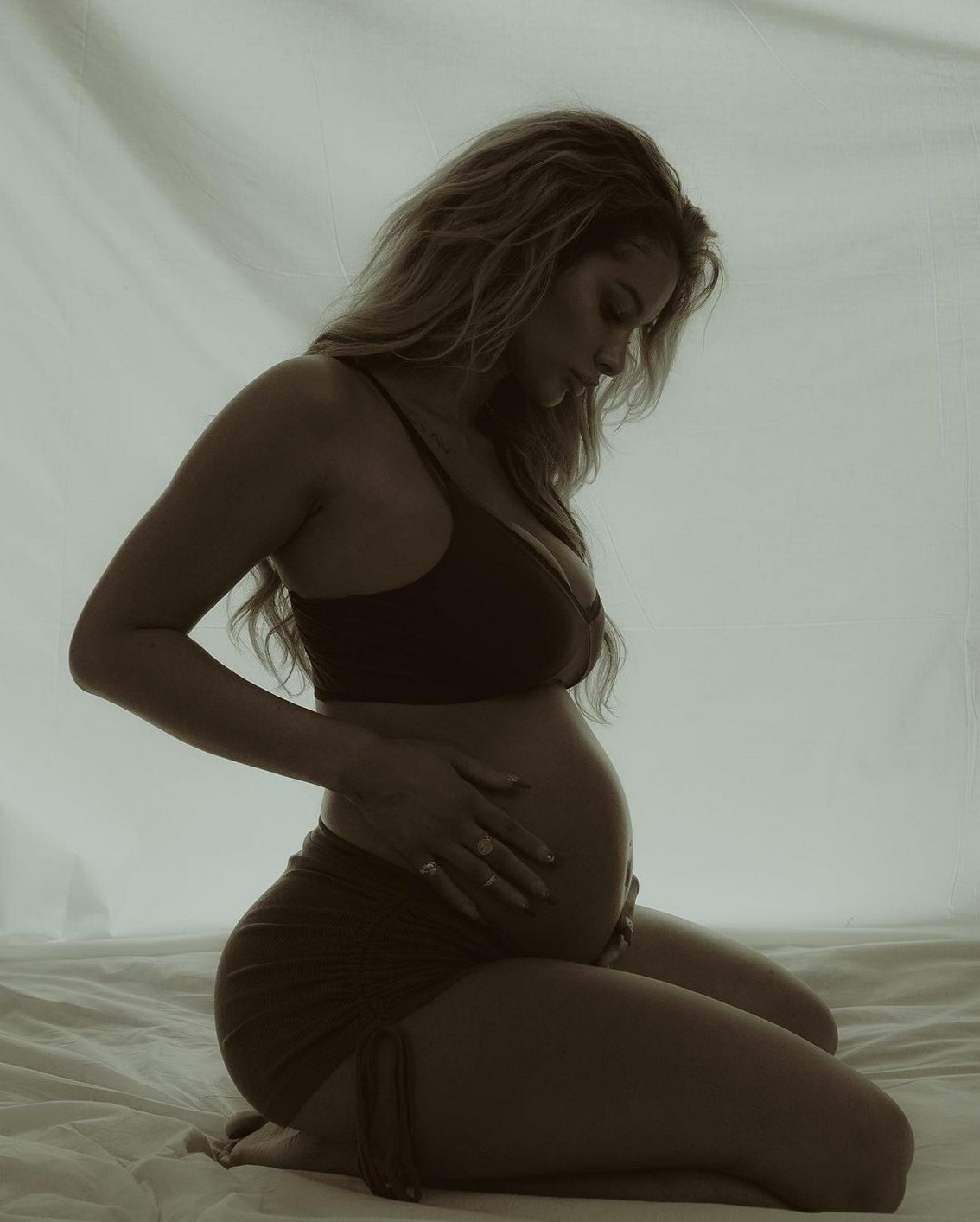 lauren-wood-pregnant-and-hot-thefappening-cfd-3 Lauren Wood Sexy Pregnancy