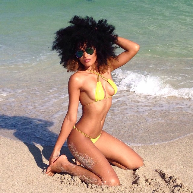 leila-depina-topless-sexy-4 leila depina topless sexy 4