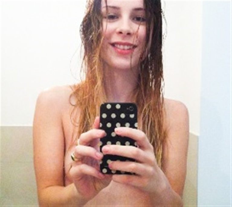 lena-meyer-landrut-nude-thefappening-cfd-7 Lena Meyer-Landrut Leaked Selfie