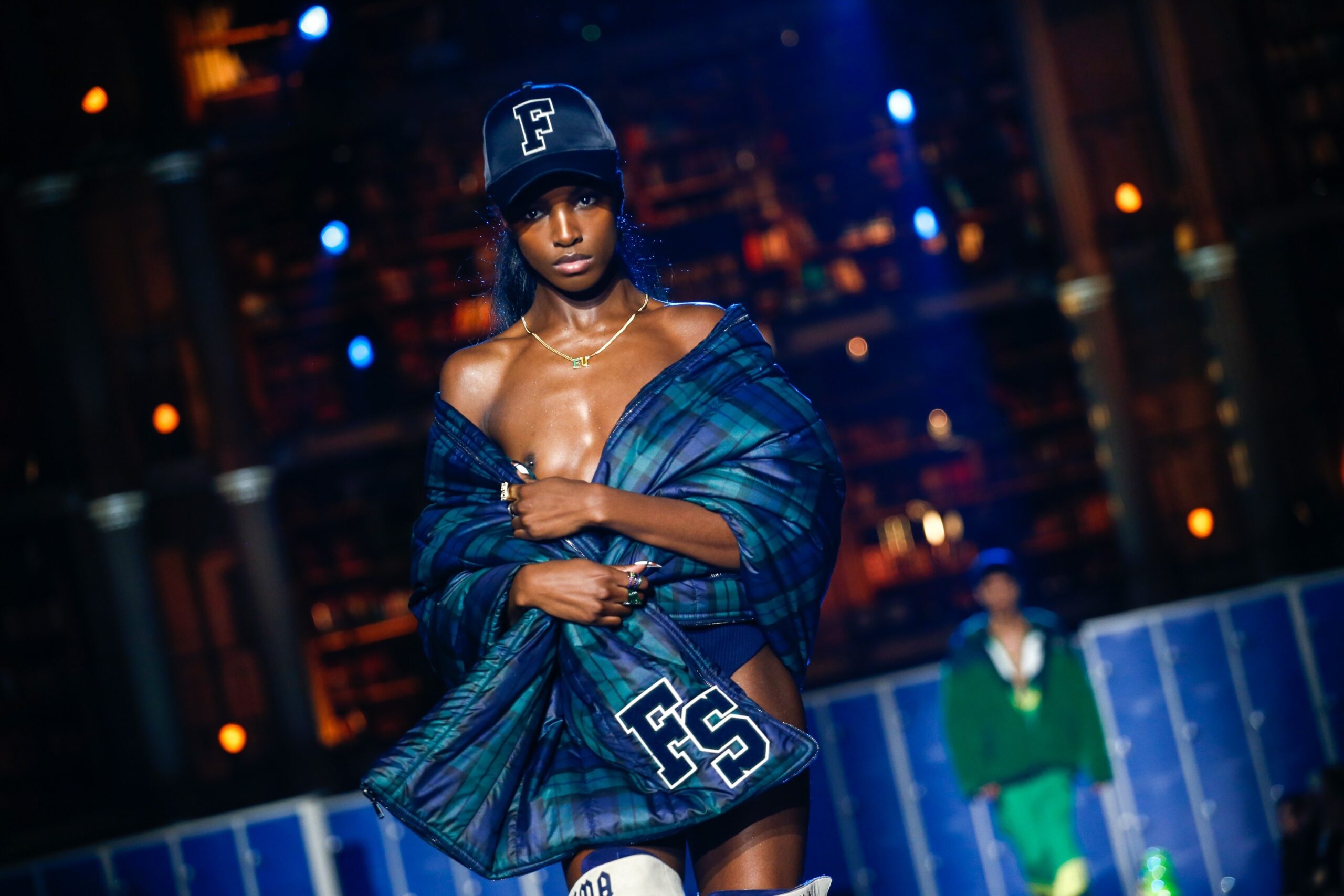leomie-anderson-topless-tiny-tits-22 leomie anderson topless tiny tits 22 scaled