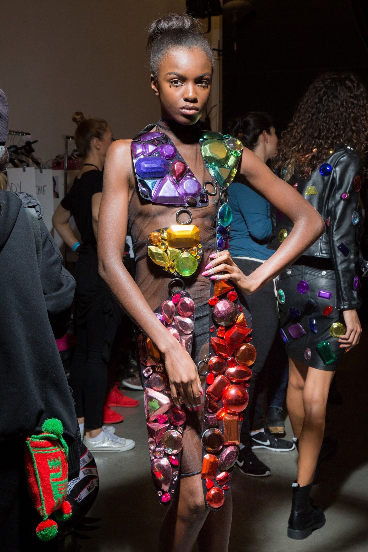 leomie-anderson-topless-tiny-tits-5 leomie anderson topless tiny tits 5