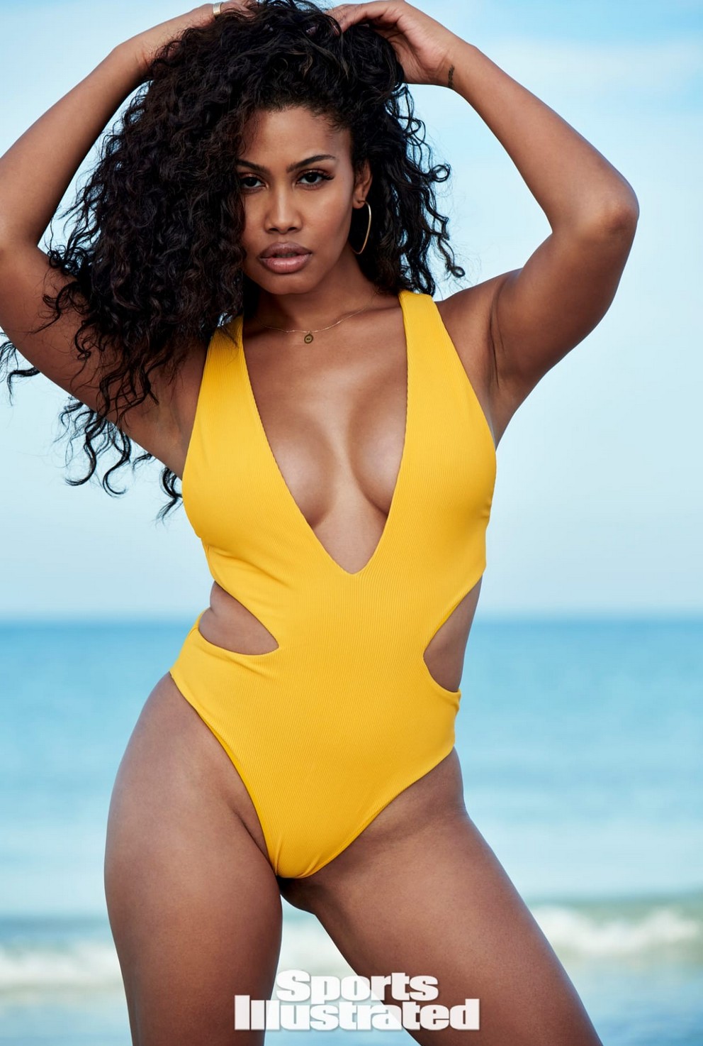 leyna-bloom-hot-in-sports-illustrated-thefappening-cfd-3 Leyna Bloom Tits