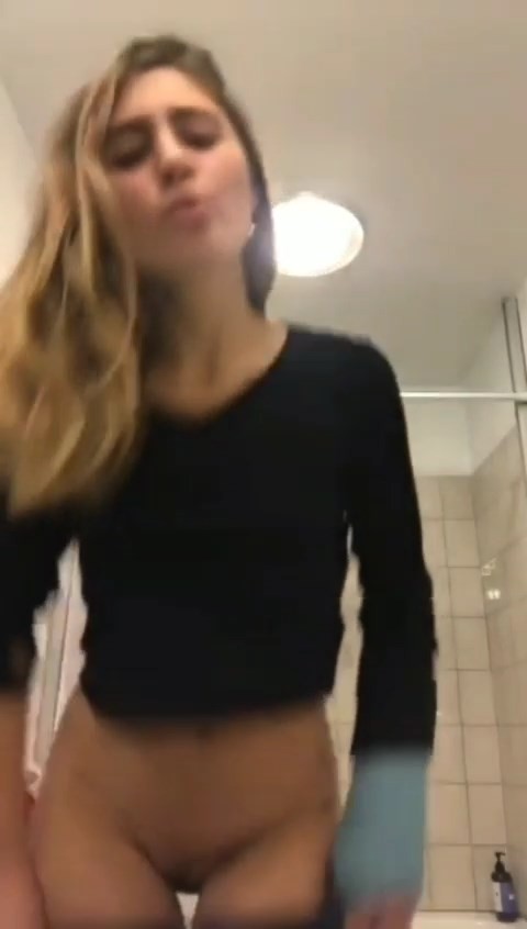lia-marie-johnson-pussy-thefappening-pro-10 Lia Marie Johnson Sexy