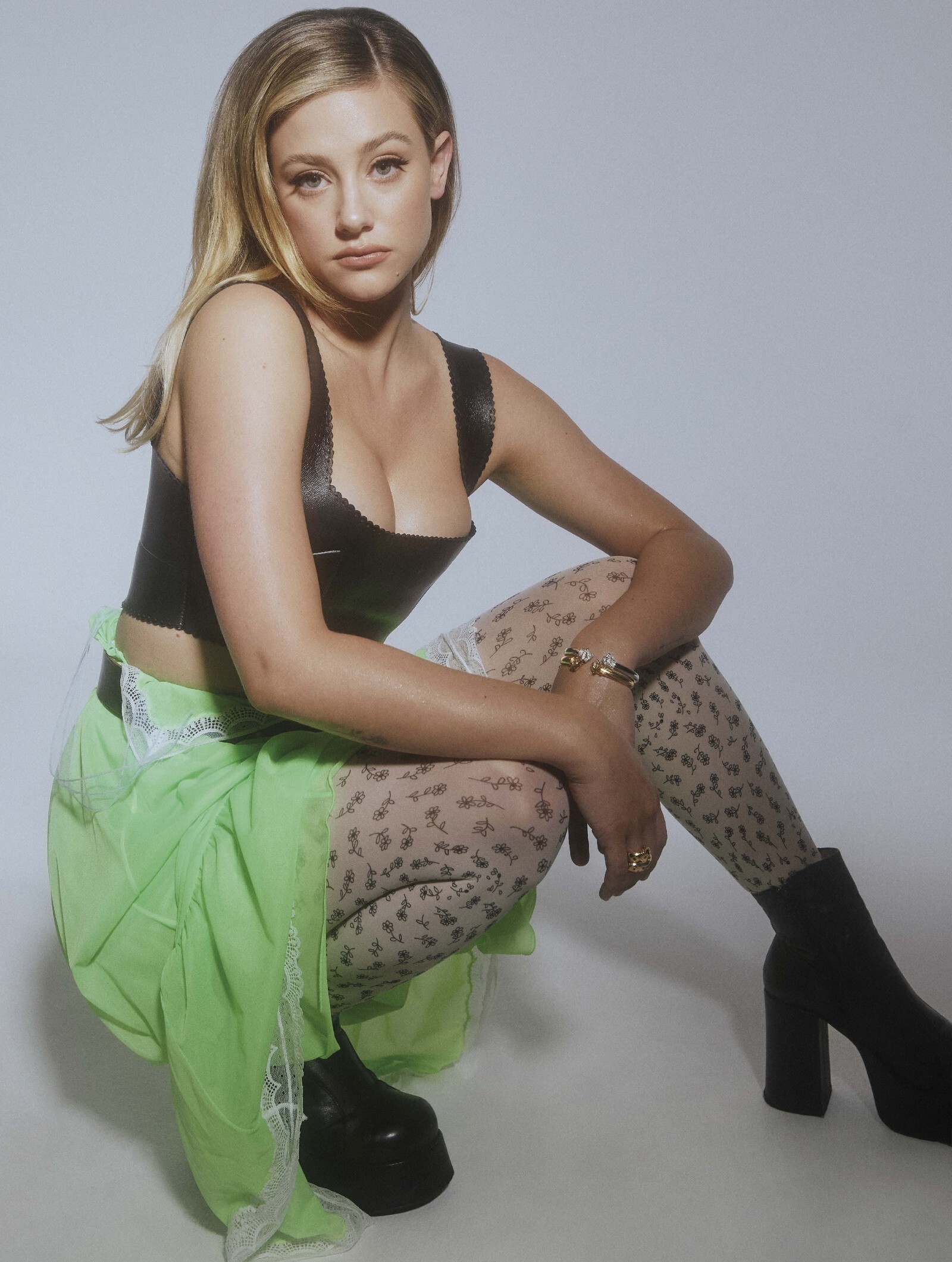 lili-reinhart-sexy-thefappening-pro-5 Lili Reinhart Sexy Tits