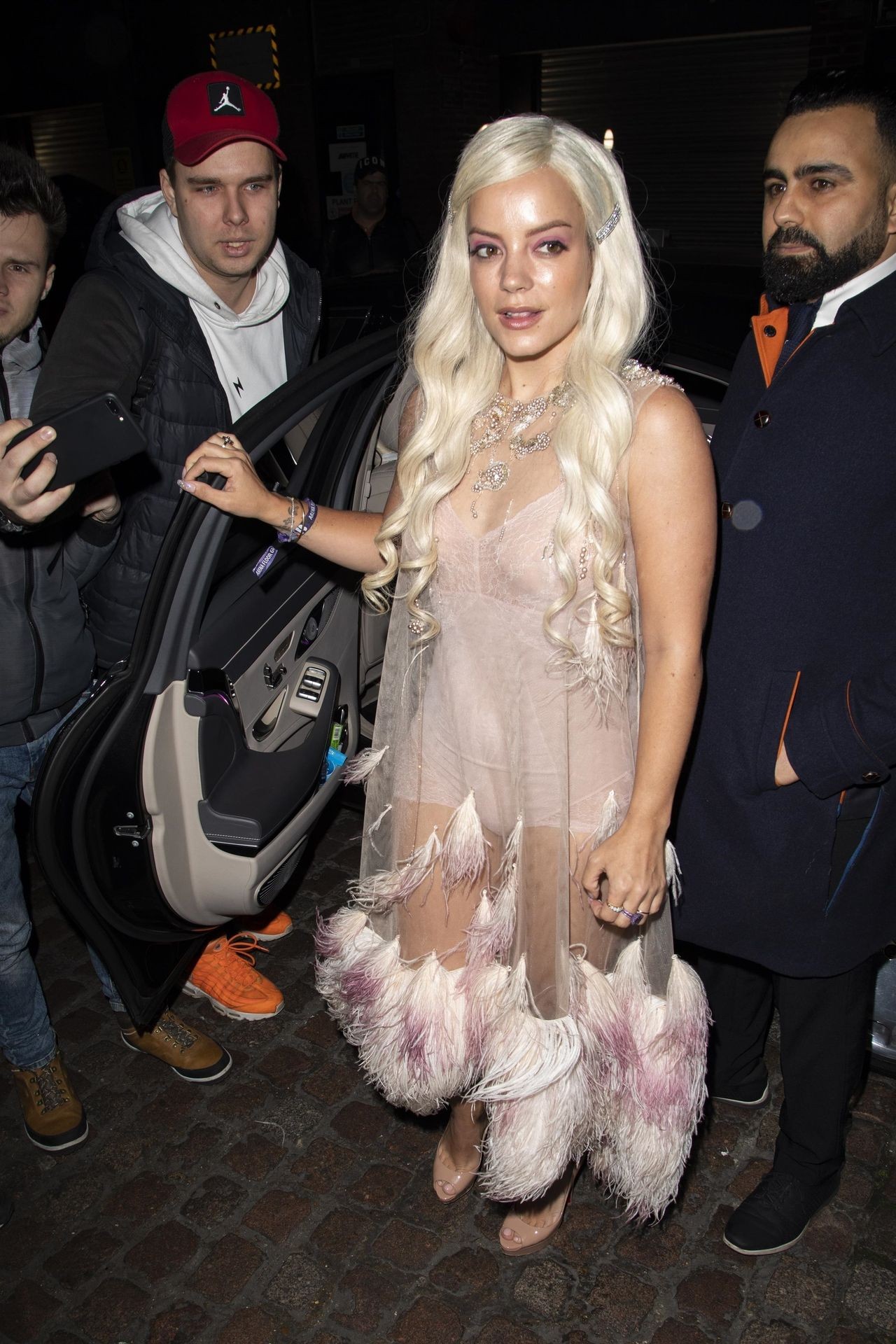 lily-allen-tits-nude-14 lily allen tits nude 14