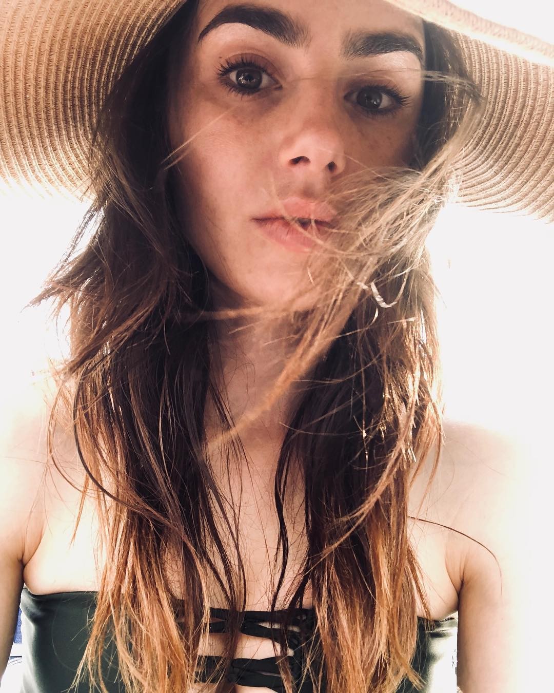 lily-collins-hot-sexy-thefappening-pro-15 lily collins hot sexy thefappening pro 15
