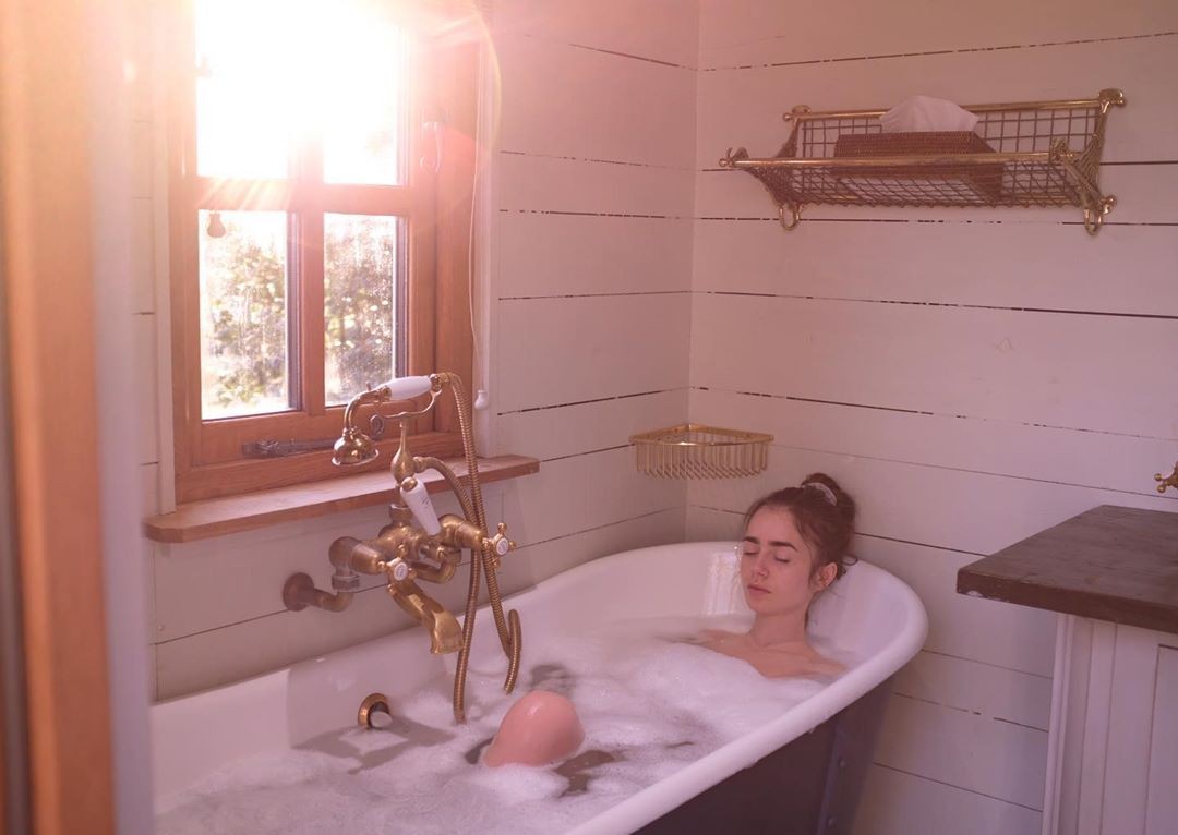 lily-collins-sexy-2020-thefappening-pro-5 Lily Collins Naked in Bath